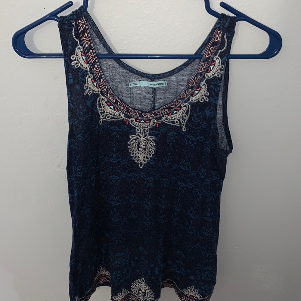 Maurices small tank top blue with pretty details